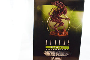 Alien Predator Rogue Xenomorph King Statue