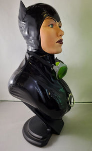 DC Direct Catwoman 1:2 Scale Bust Statue