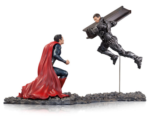 Man Of Steel Superman VS Zod 1:12 Scale Statue