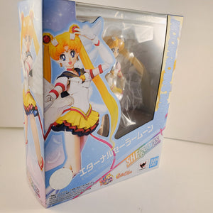 Pretty Guardian Sailor Moon Eternal Sailor Moon S.H.Figuarts Figure