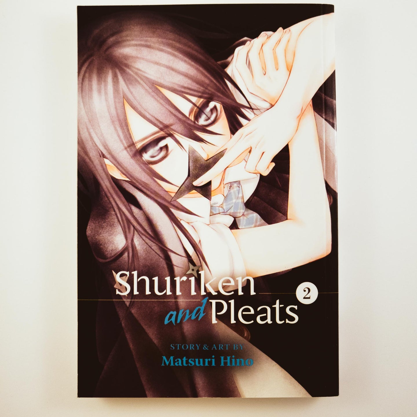 Shuriken and Pleats Volume 2. Manga by Matsuri Hino.