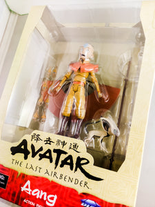 Avatar the Last Airbender Aang Action figure with interchangeable hands, Momo figure and Aang's glider!