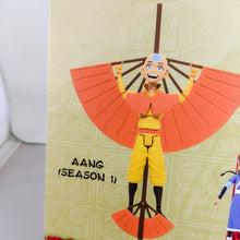 Avatar the Last Airbender Aang Action figure with interchangeable hands, Momo figure and Aang's glider!